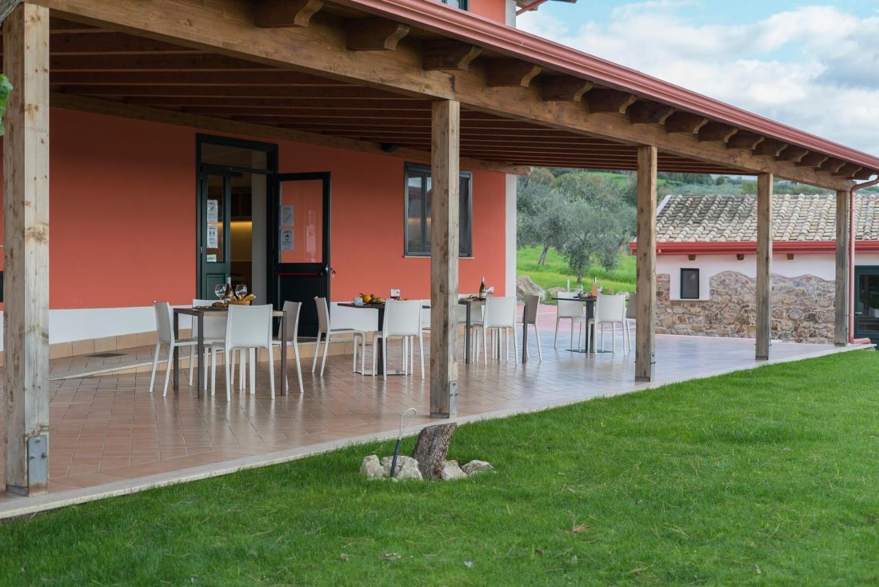 Terra Di Vento Bed and Breakfast Montecorvino Pugliano Buitenkant foto