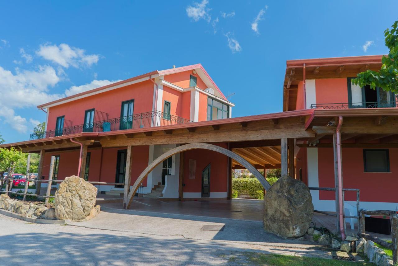 Terra Di Vento Bed and Breakfast Montecorvino Pugliano Buitenkant foto